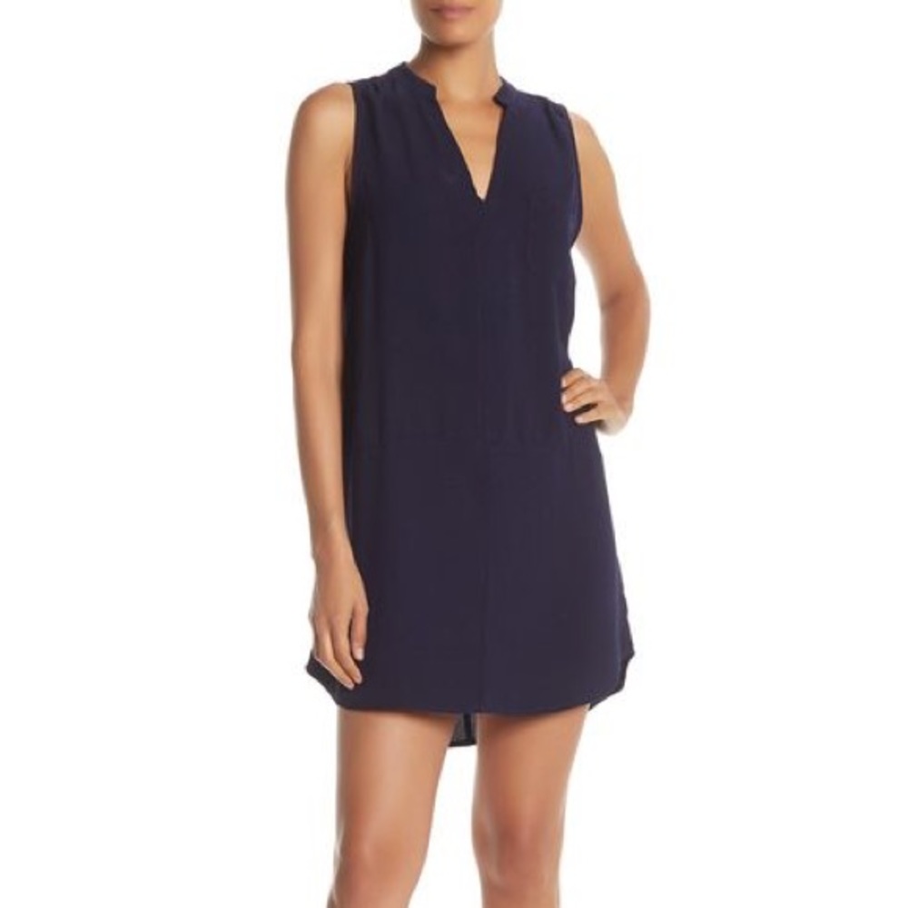 Lush Sleeveless Crepe Shift Dress